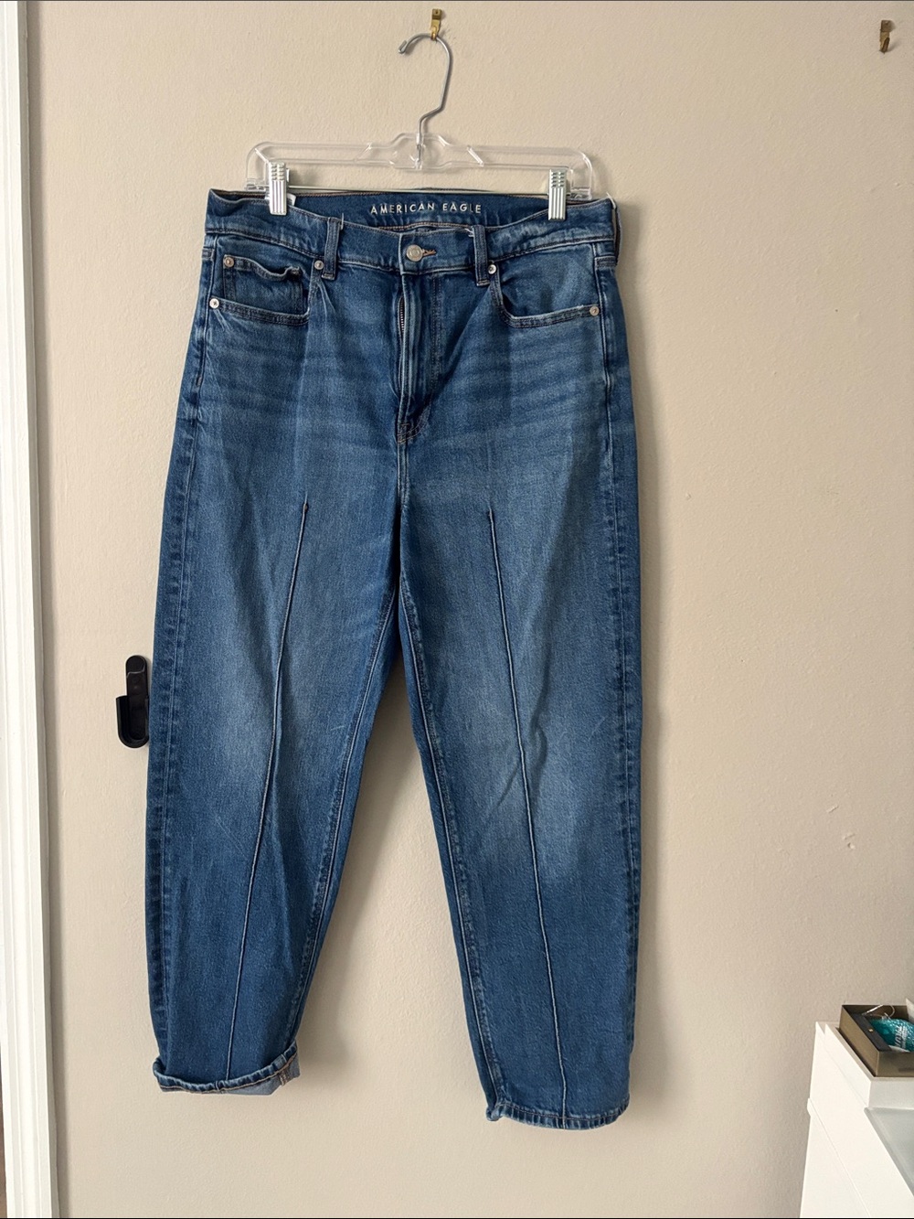 American Eagle Outfitters Boyfriend Jeans in Medium Blue Wash